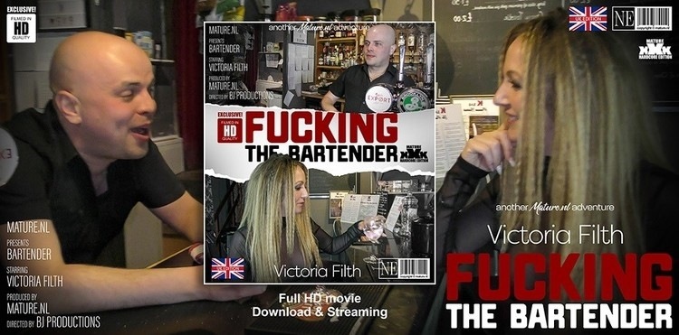 Victoria Filth is fucking a bartender at work